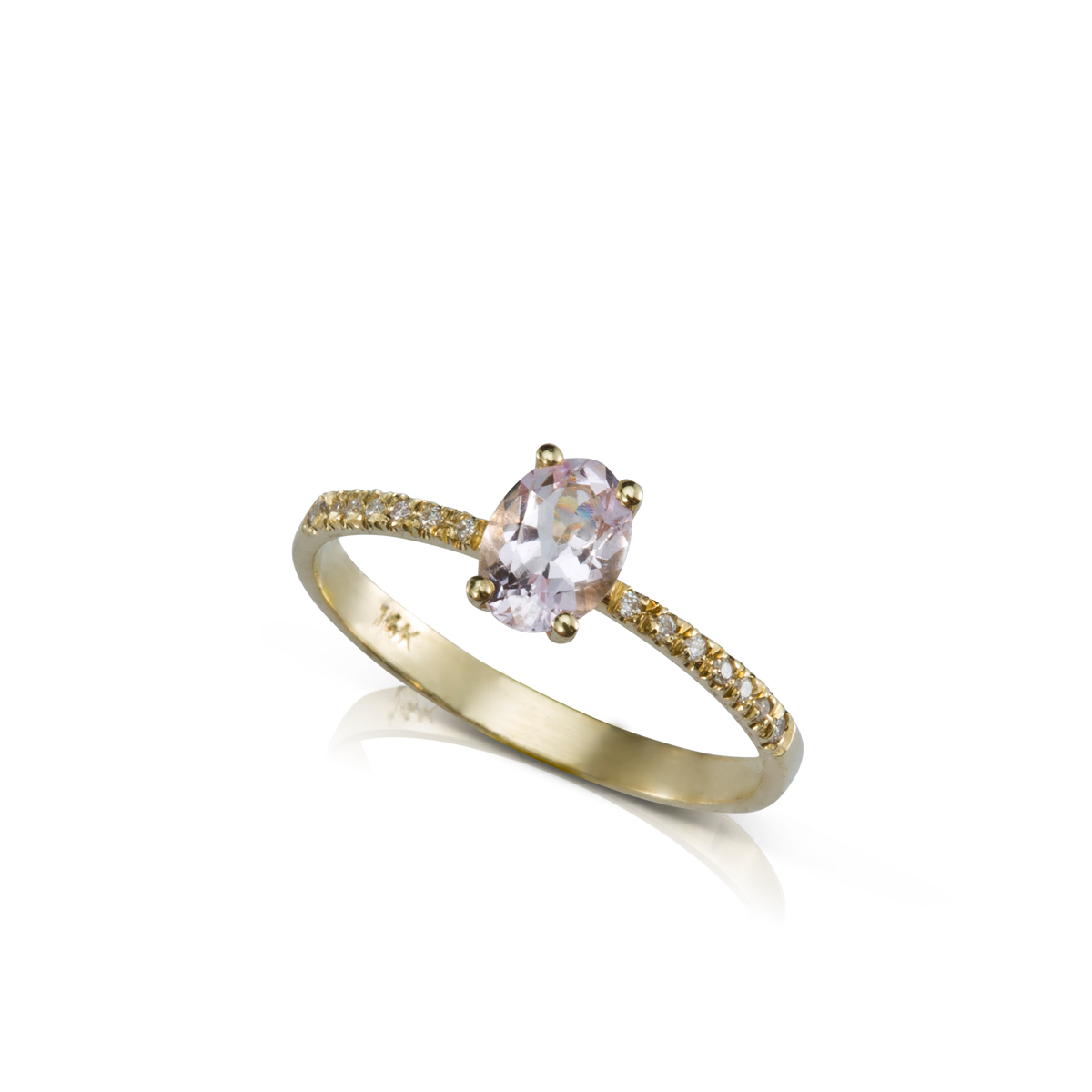 Solitaire ring set with an oval cut morganite