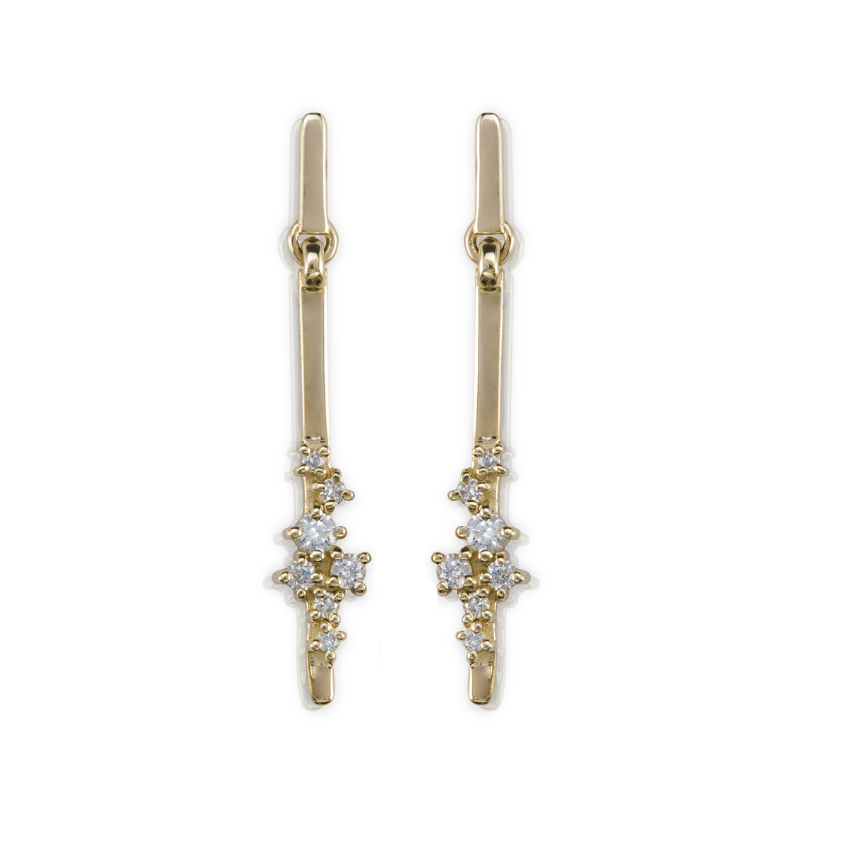 Mixed size diamonds earrings