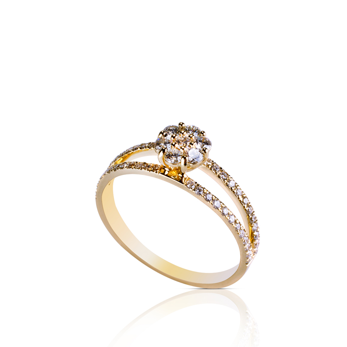 Gold and diamonds engagment ring