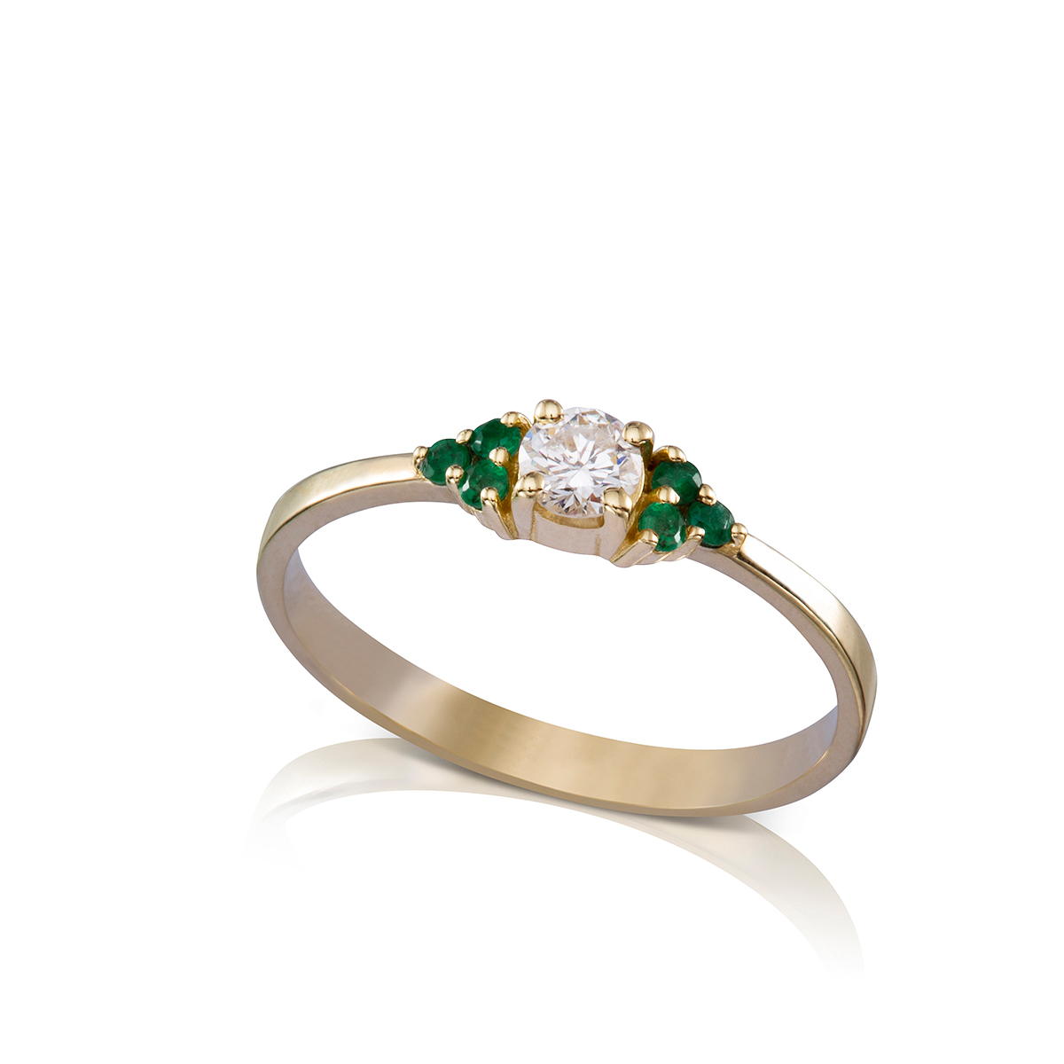 Diamond and emerald engagment ring