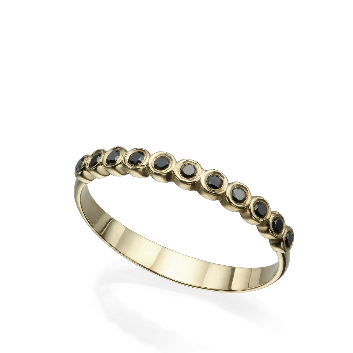 A single row bezel black diamonds ring