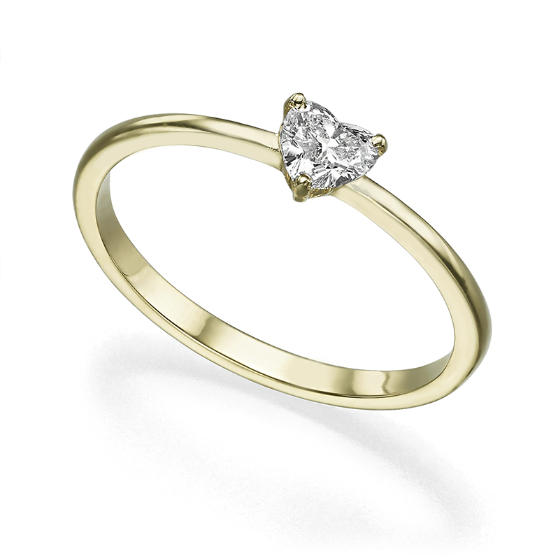 Solitaire diamond heart ring